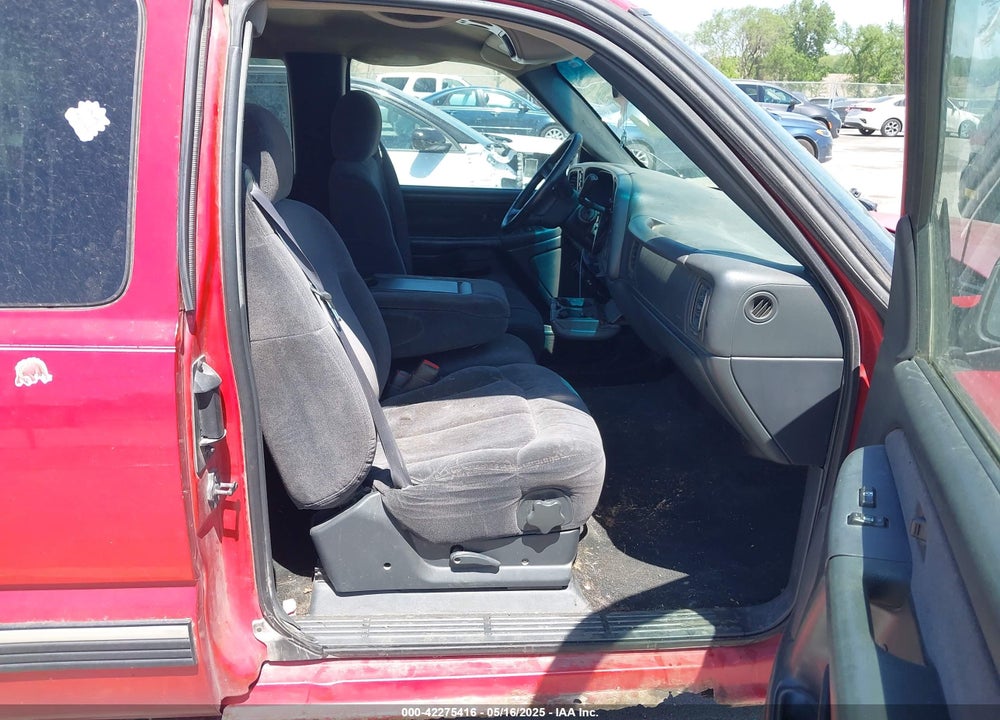 2000 CHEVROLET SILVERADO 1500 LS VIN: 2GCEK19T8Y1185742
