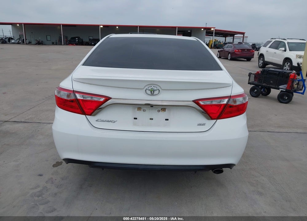 2017 TOYOTA CAMRY SE VIN: 4T1BF1FK2HU443174