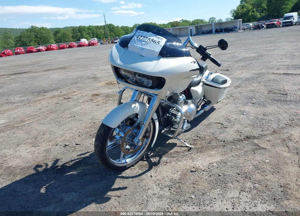 2018 HARLEY-DAVIDSON FLTRX ROAD GLIDE VIN: 1HD1KHC14JB619562