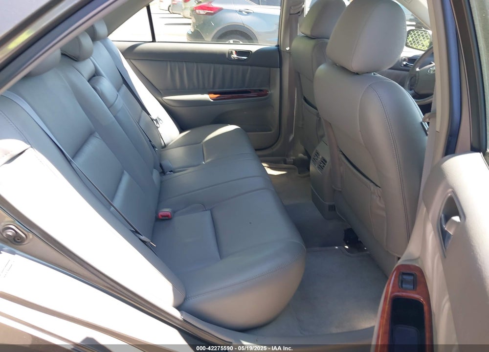 2005 TOYOTA CAMRY XLE V6 VIN: 4T1BF30K95U616074