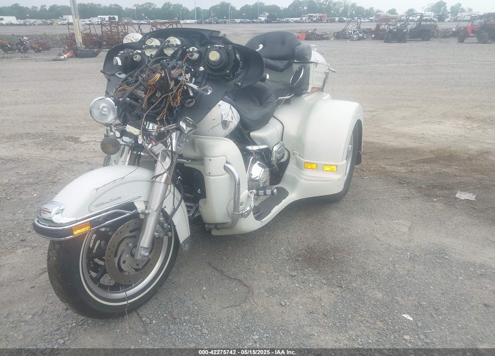 2002 HARLEY-DAVIDSON FLHTCUI VIN: 1HD1FCW102Y637803