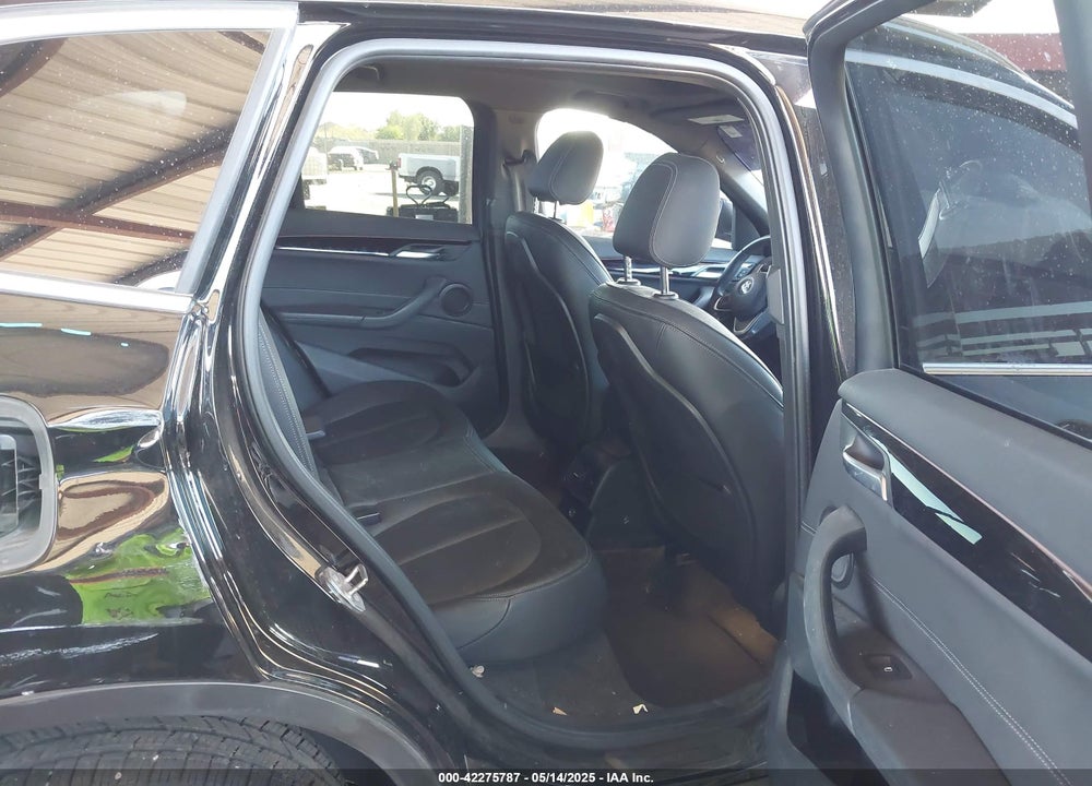 2018 BMW X1 VIN: WBXHU7C35J5L06673