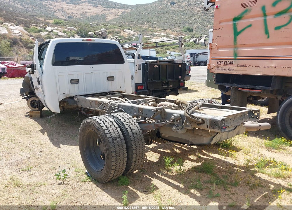 2011 FORD F-550 CHASSIS XL VIN: 1FDUF5GT1BEC52676