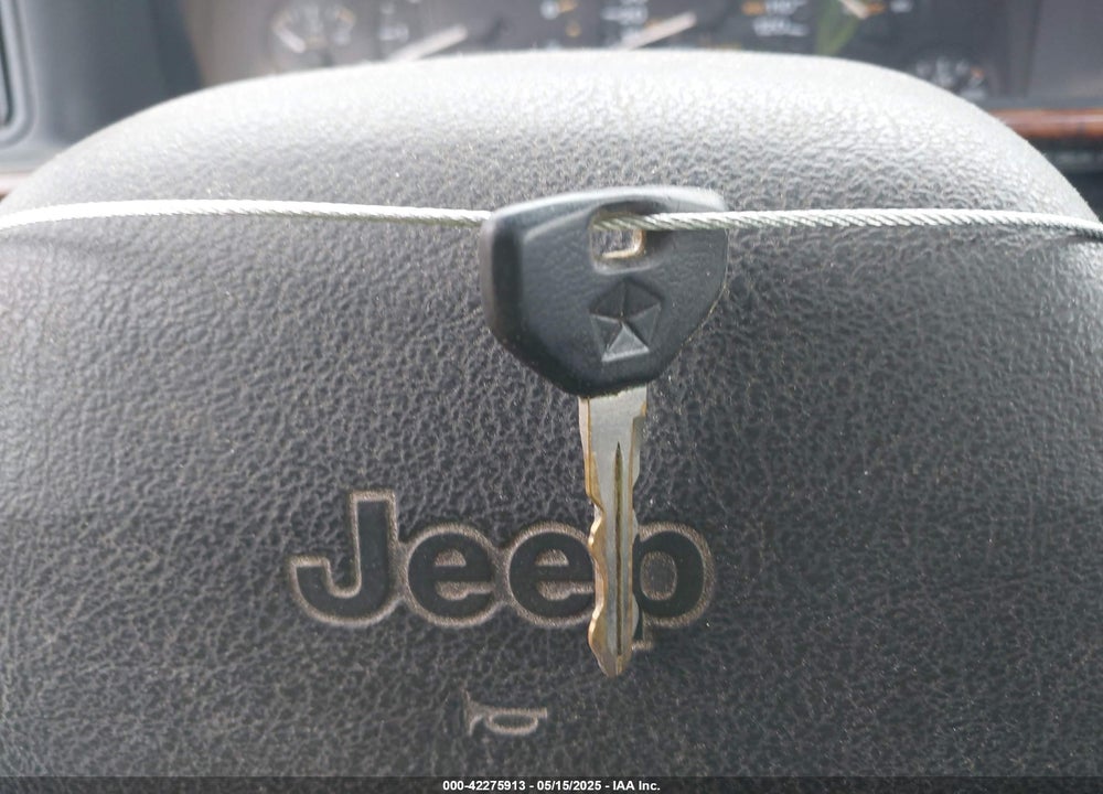 1998 JEEP GRAND CHEROKEE LIMITED VIN: 1J4GZ78Y5WC261391