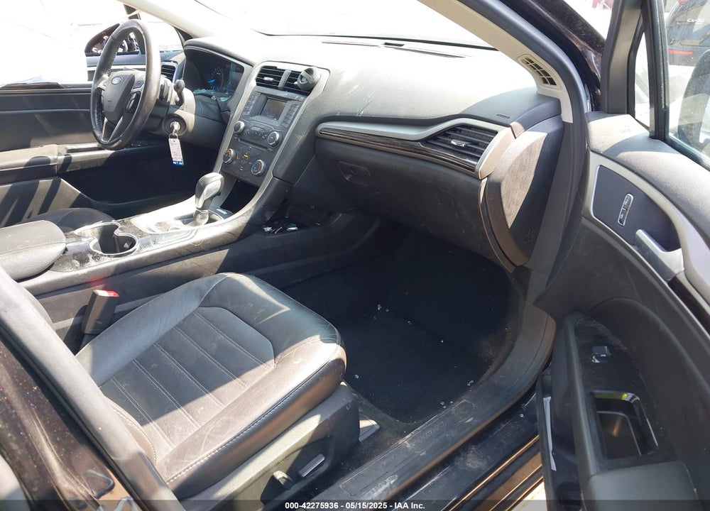 2015 FORD FUSION SE VIN: 3FA6P0H92FR258737