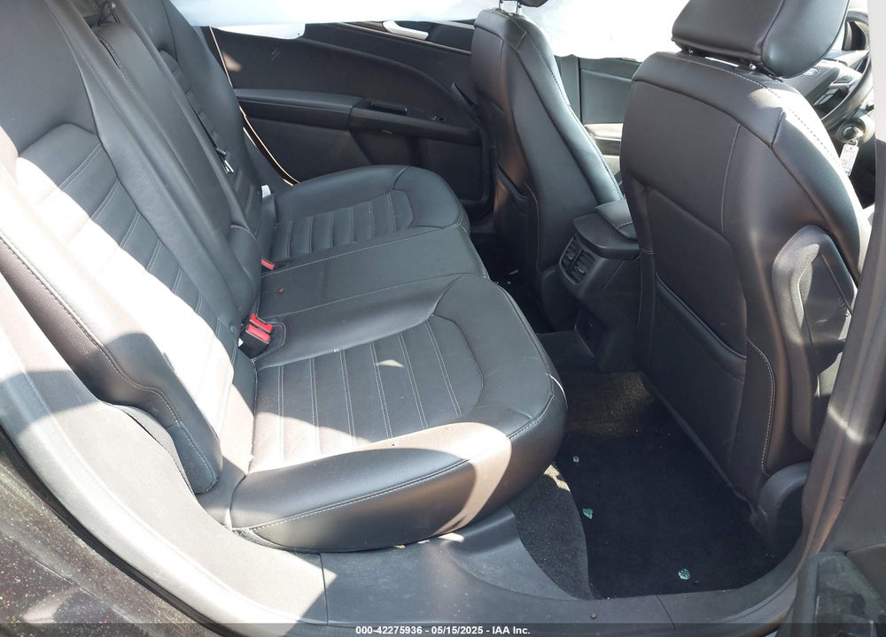 2015 FORD FUSION SE VIN: 3FA6P0H92FR258737