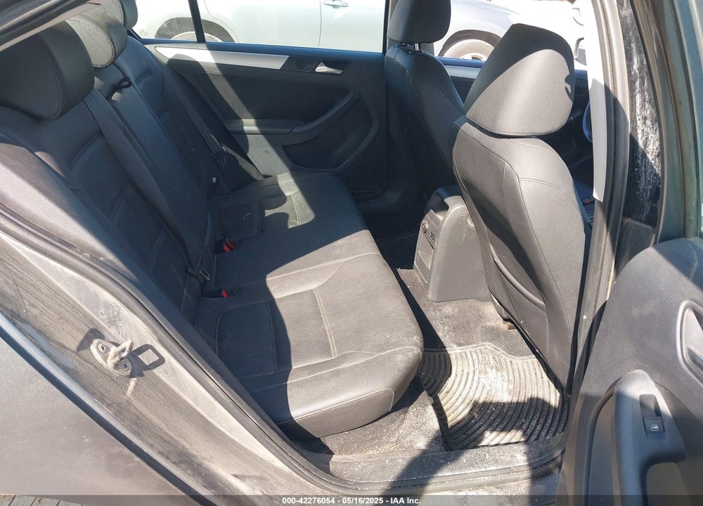 2012 VOLKSWAGEN JETTA VIN: 3VWLX7AJ4CM471141