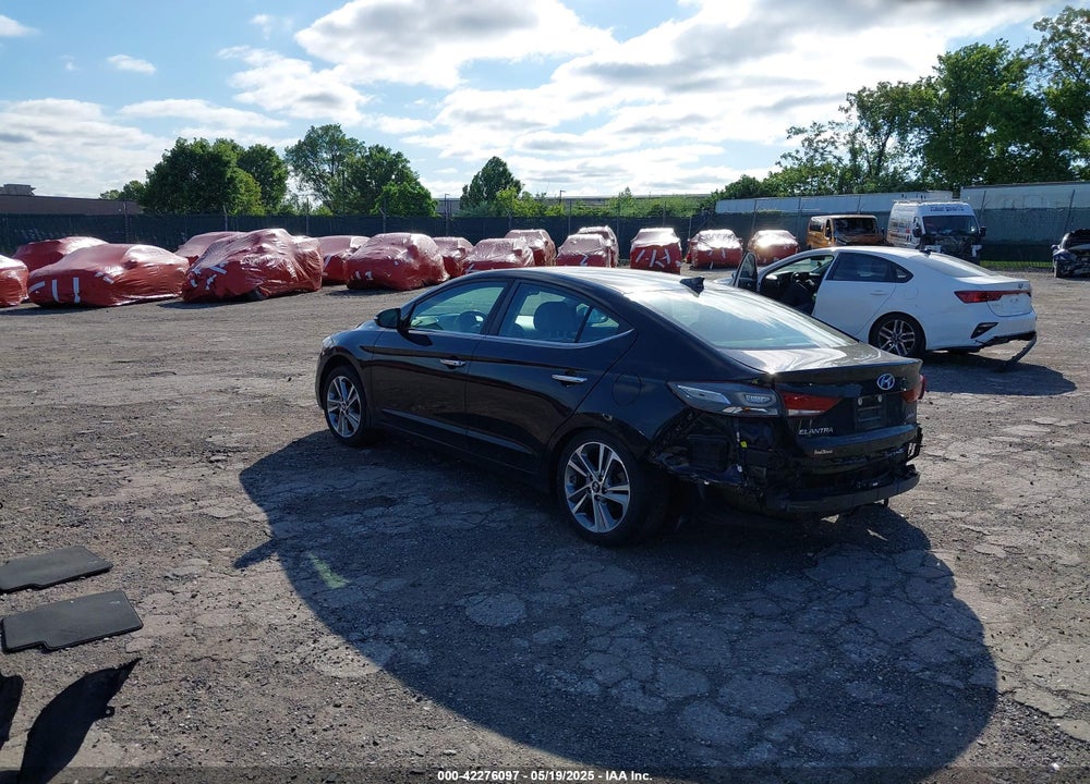 2017 HYUNDAI ELANTRA VIN: KMHD84LF3HU316901