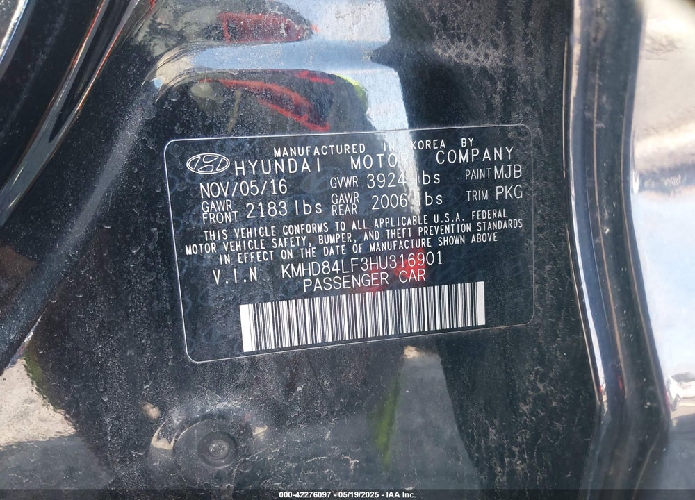 2017 HYUNDAI ELANTRA VIN: KMHD84LF3HU316901