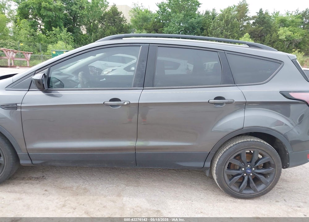 2018 FORD ESCAPE VIN: 1FMCU0GD3JUC18823
