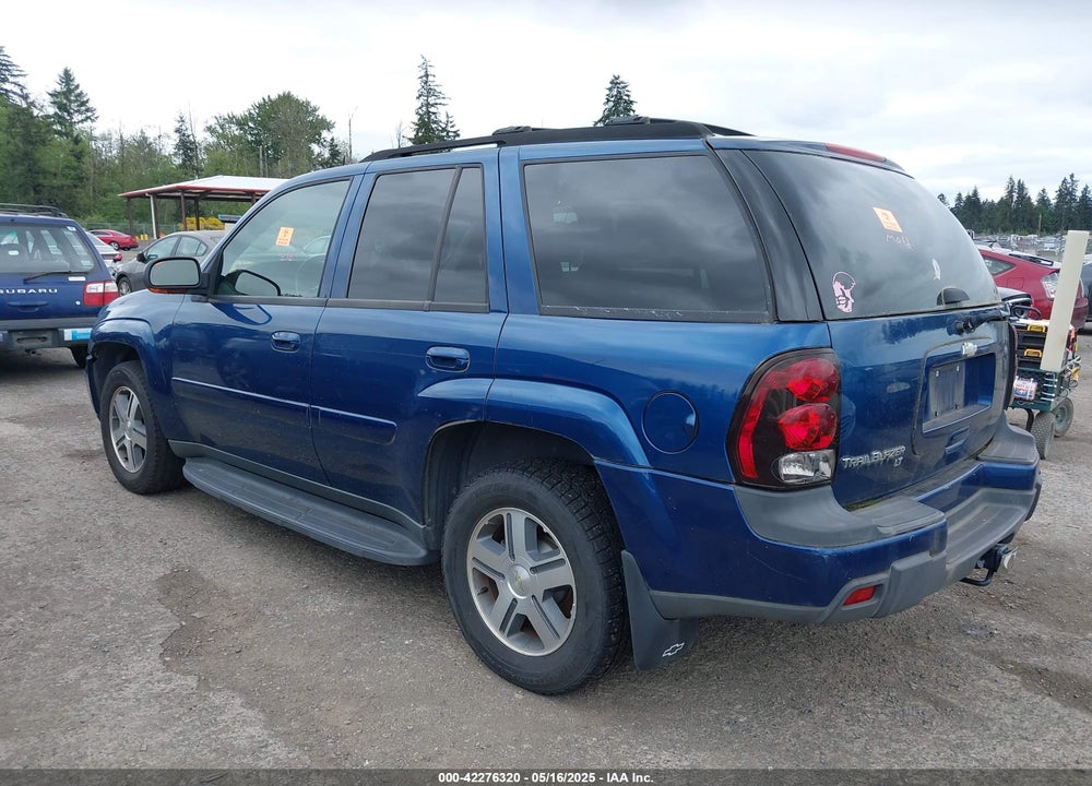 2005 CHEVROLET TRAILBLAZER LT VIN: 1GNDT13S452387201