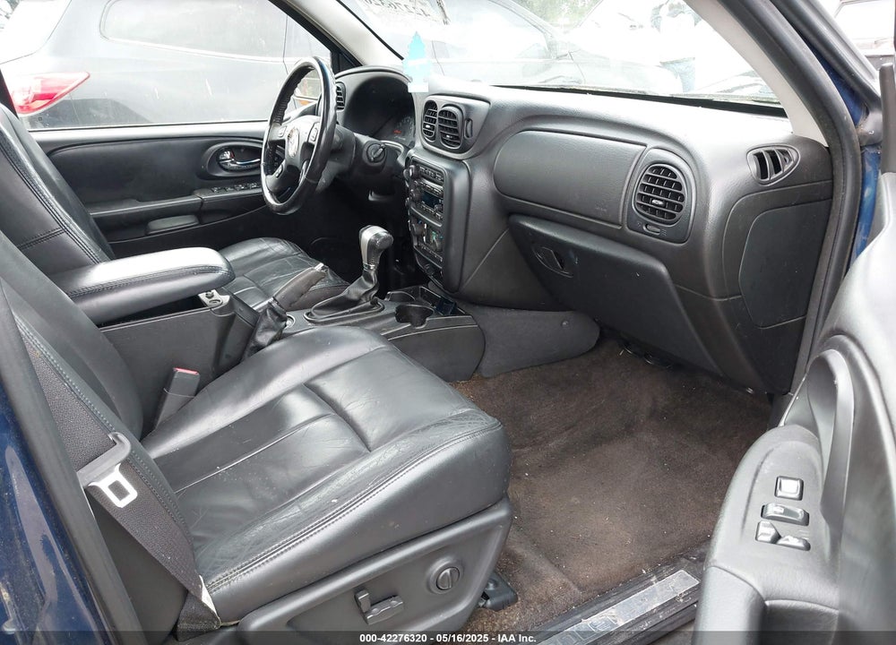 2005 CHEVROLET TRAILBLAZER LT VIN: 1GNDT13S452387201