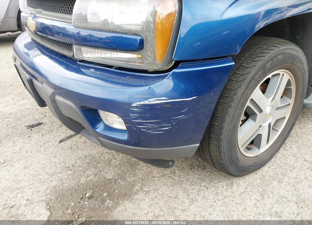 2005 CHEVROLET TRAILBLAZER LT VIN: 1GNDT13S452387201