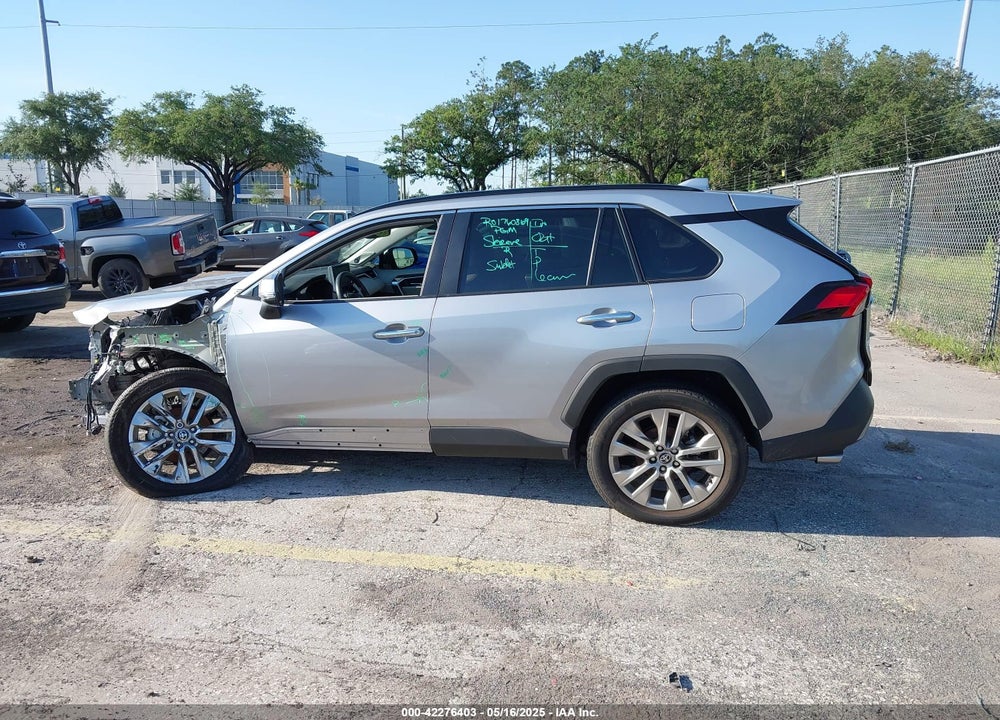 2022 TOYOTA RAV4 VIN: 2T3Y1RFV9NC190179