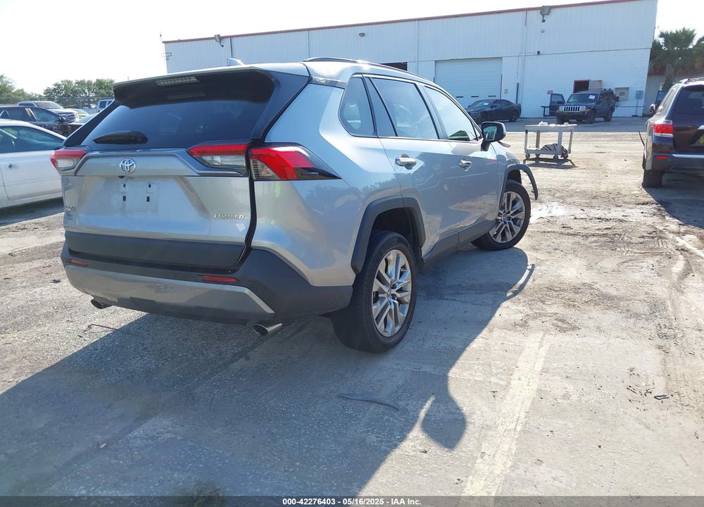 2022 TOYOTA RAV4 VIN: 2T3Y1RFV9NC190179