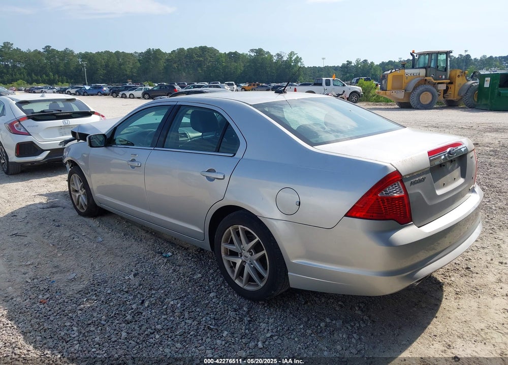 2011 FORD FUSION VIN: 3FAHP0JG7BR330852