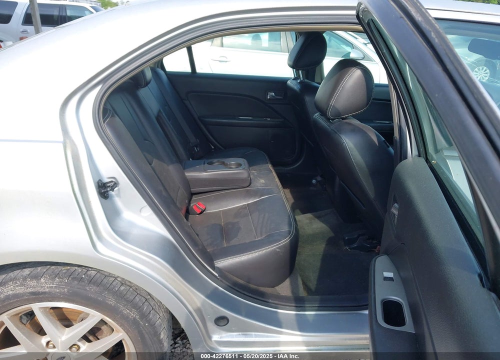 2011 FORD FUSION VIN: 3FAHP0JG7BR330852