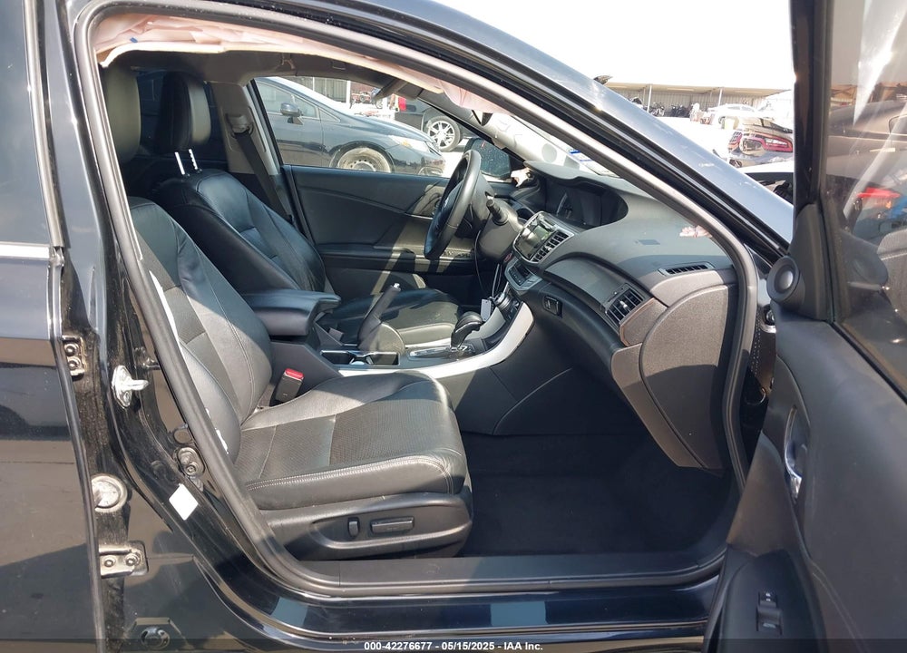 2015 HONDA ACCORD VIN: 1HGCR3F80FA018424