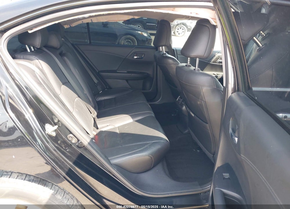 2015 HONDA ACCORD VIN: 1HGCR3F80FA018424