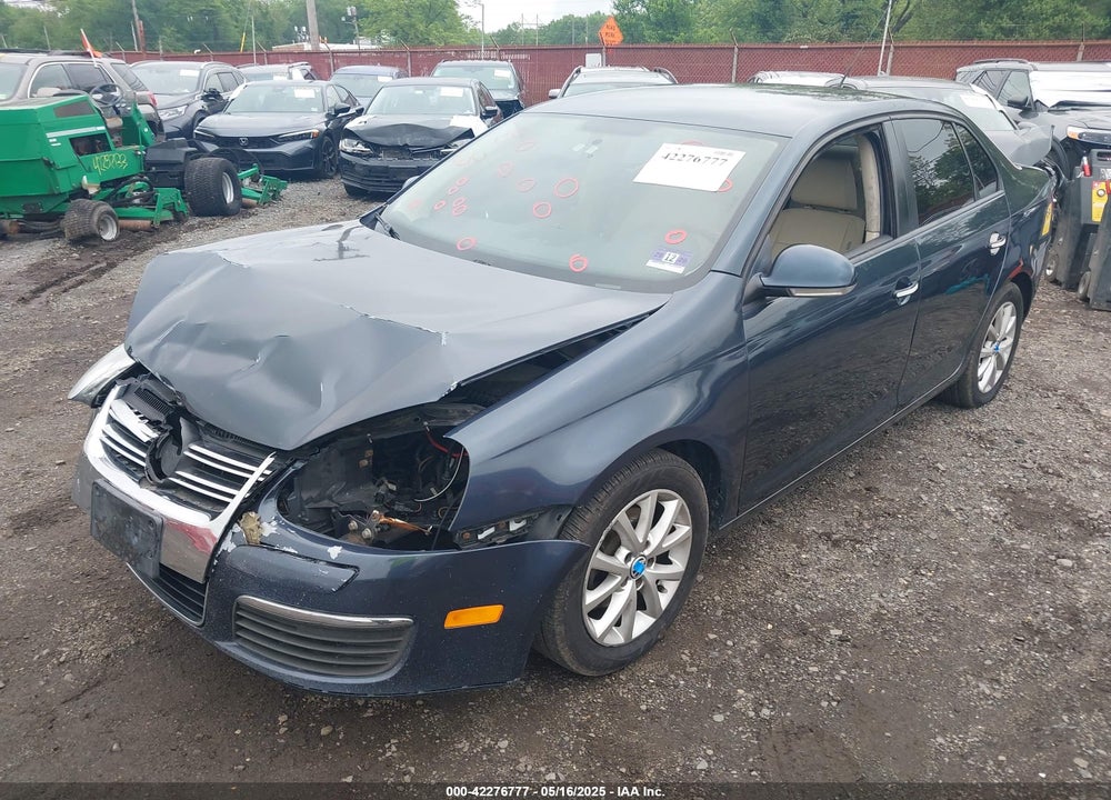2010 VOLKSWAGEN JETTA VIN: 3VWAZ7AJ5AM155049