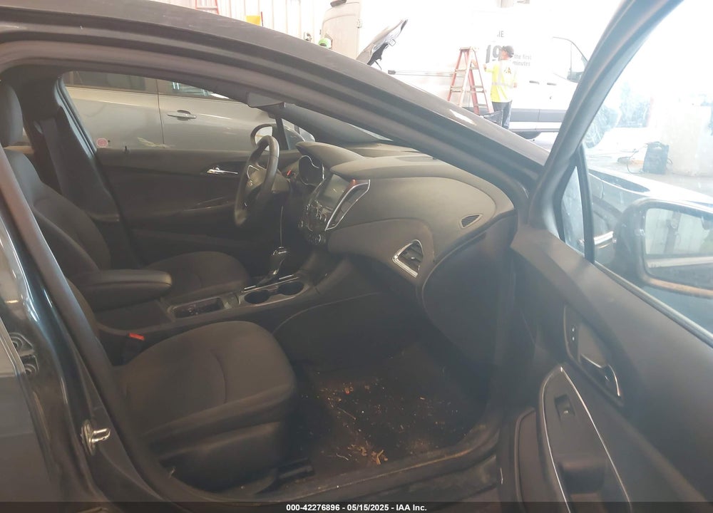 2017 CHEVROLET CRUZE VIN: 3G1BE6SMXHS580061
