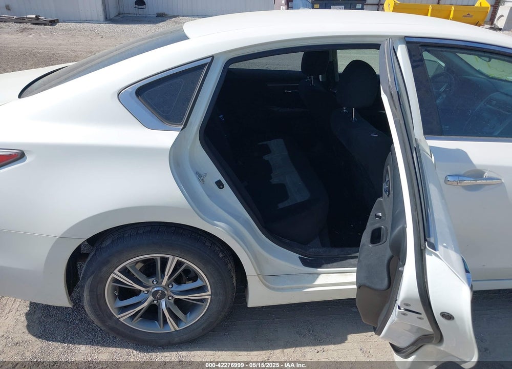 2015 NISSAN ALTIMA VIN: 1N4AL3AP6FC173057
