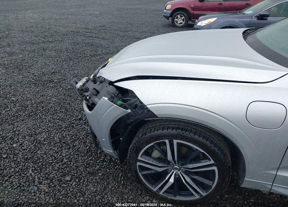 2019 VOLVO XC60 VIN: LYVBR0DMXKB238794