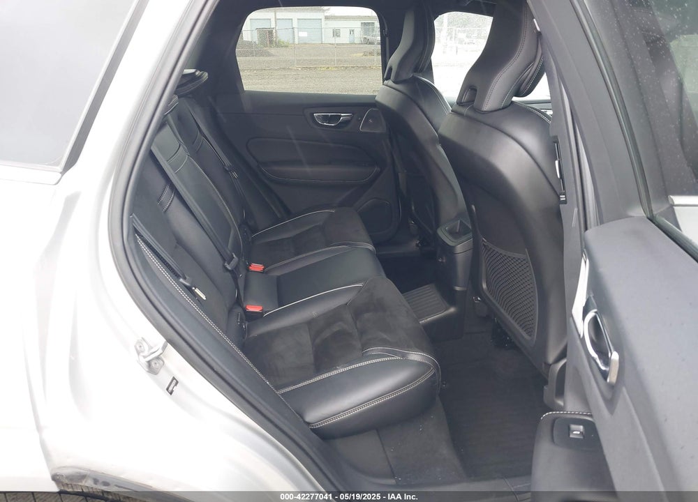 2019 VOLVO XC60 VIN: LYVBR0DMXKB238794