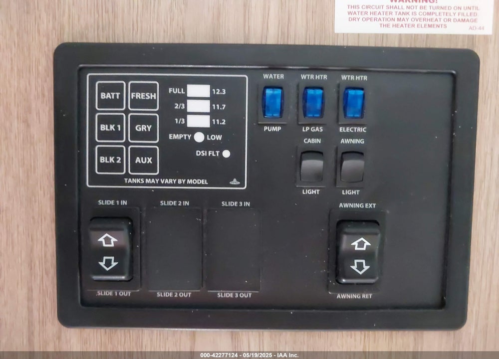 2025 PROWLER 3005QBX VIN: 5SFPB3424S1540080