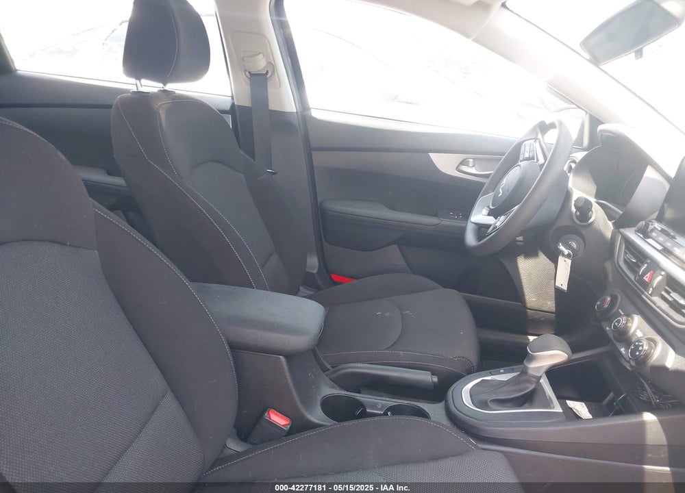 2023 KIA FORTE VIN: 3KPF24ADXPE695697