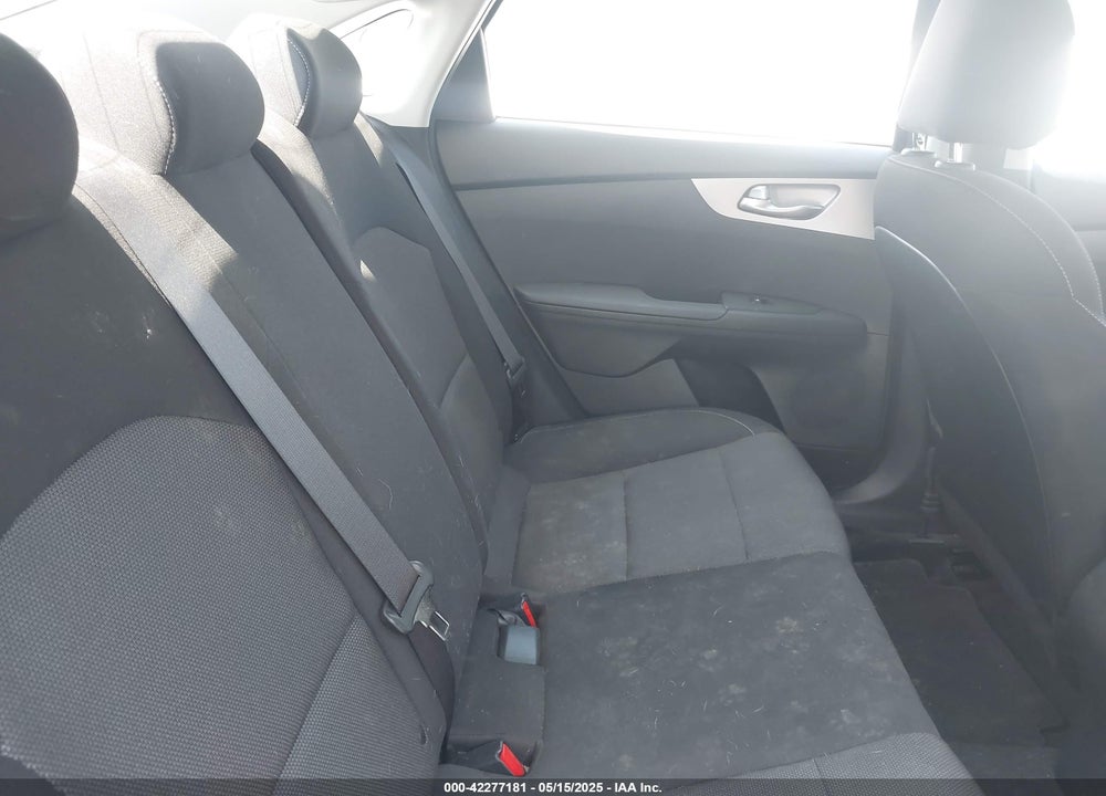2023 KIA FORTE VIN: 3KPF24ADXPE695697