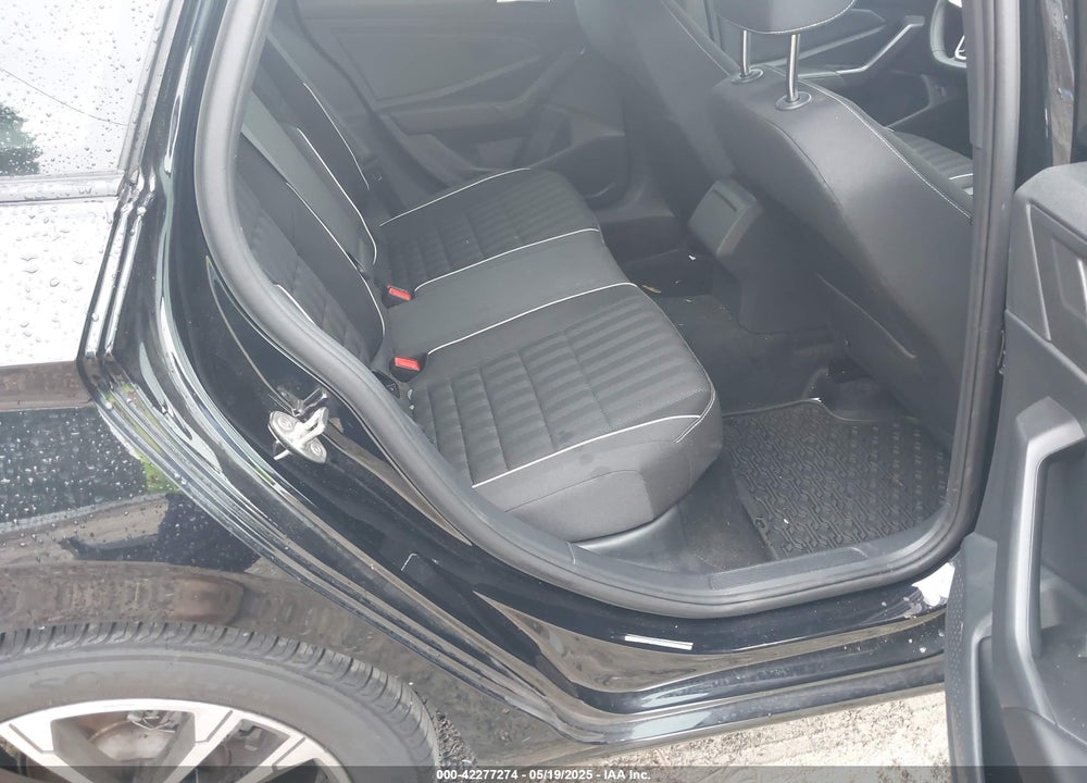 2024 VOLKSWAGEN JETTA VIN: 3VWBM7BU7RM085707