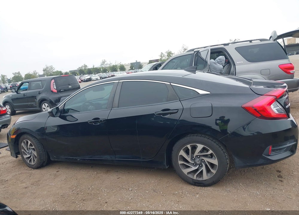 2017 HONDA CIVIC VIN: 2HGFC2F74HH522513