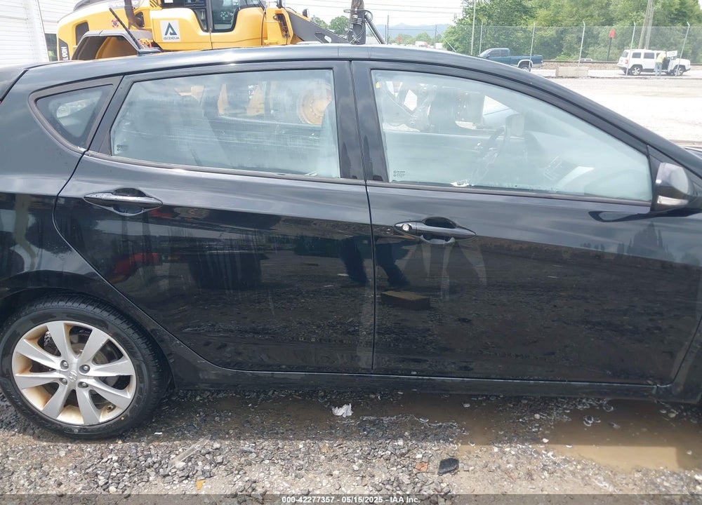 2013 HYUNDAI ACCENT VIN: KMHCU5AE3DU109006