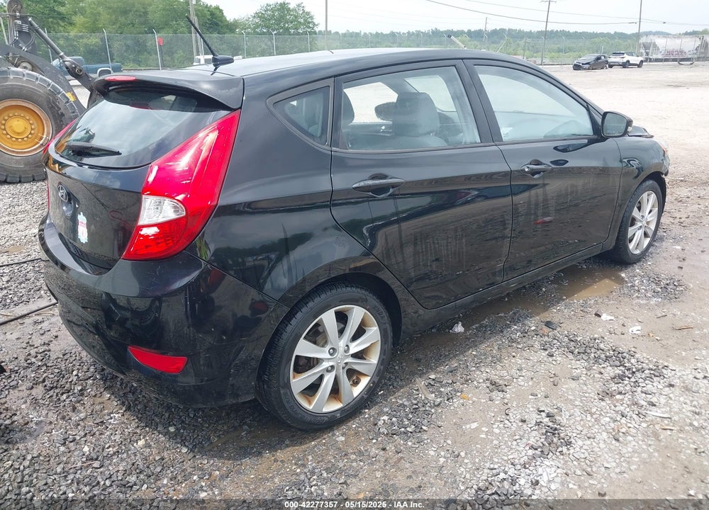 2013 HYUNDAI ACCENT VIN: KMHCU5AE3DU109006