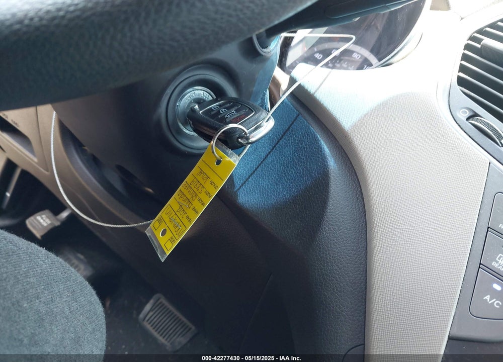 2018 HYUNDAI SANTA FE VIN: KM8SM4HF6JU273835
