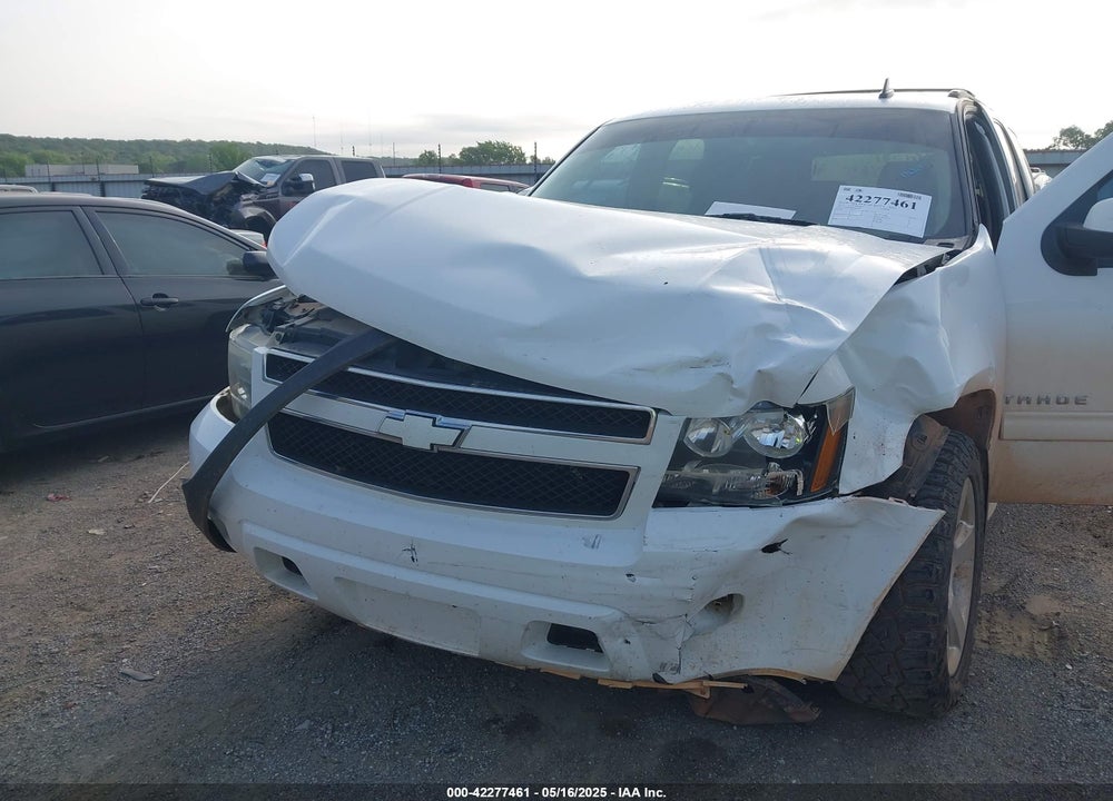 2014 CHEVROLET TAHOE VIN: 1GNSKBE01ER240904