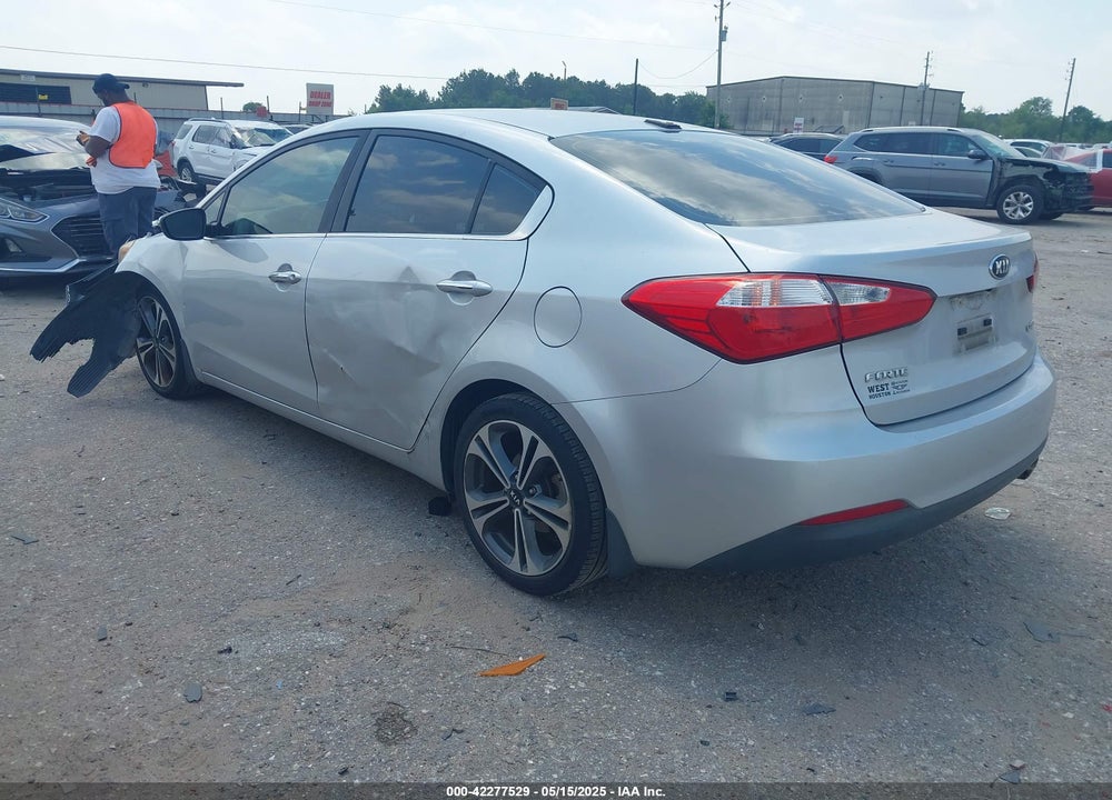 2016 KIA FORTE VIN: KNAFX4A82G5529512