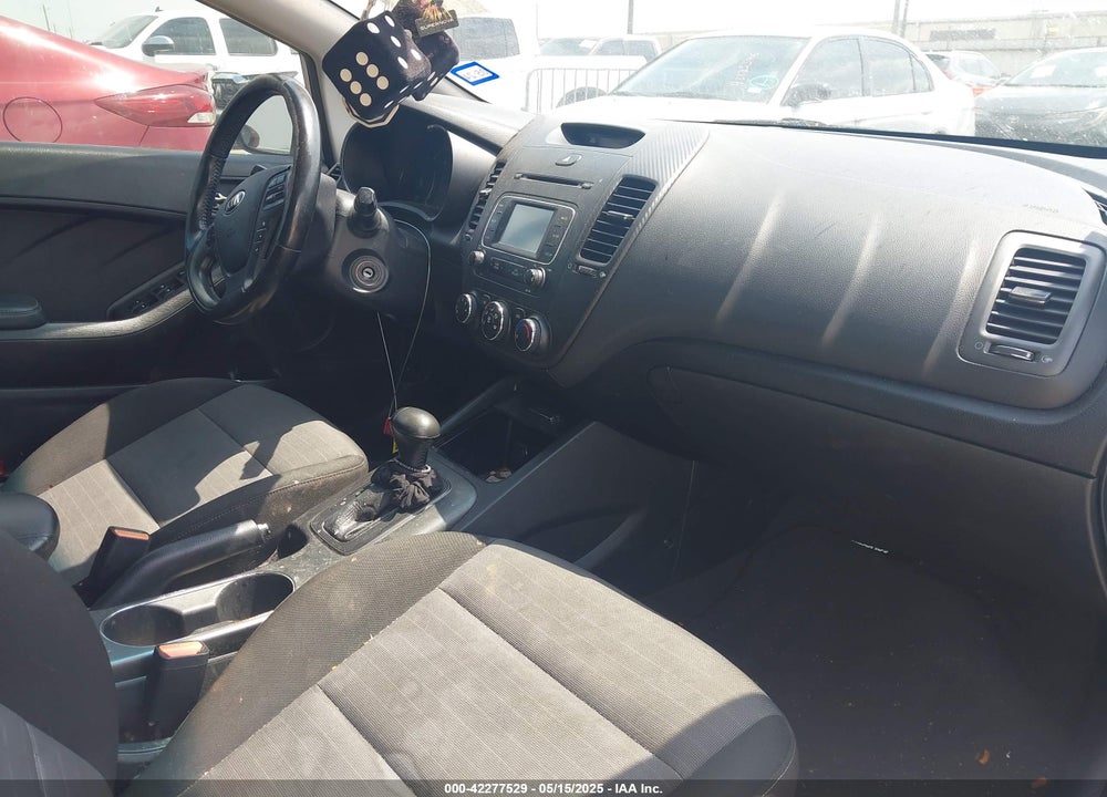 2016 KIA FORTE VIN: KNAFX4A82G5529512