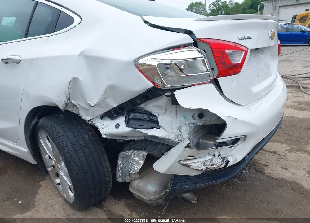 2017 CHEVROLET CRUZE VIN: 1G1BF5SMXH7118654