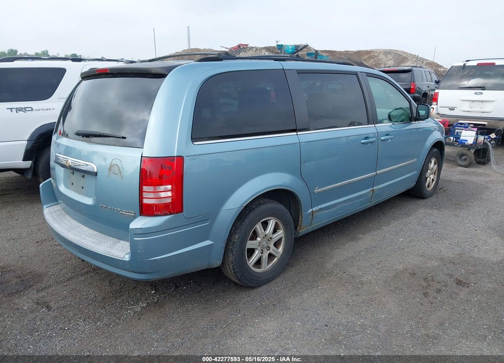 2009 CHRYSLER TOWN & COUNTRY VIN: 2A8HR54189R607171
