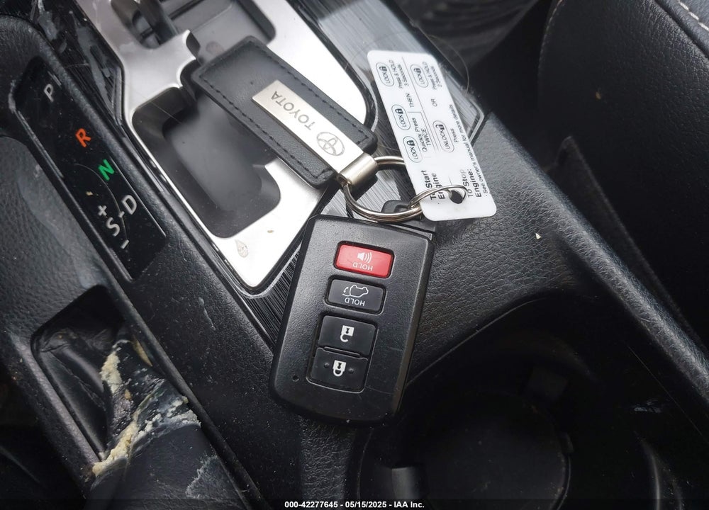 2018 TOYOTA RAV4 VIN: JTMYFREV4JJ749695