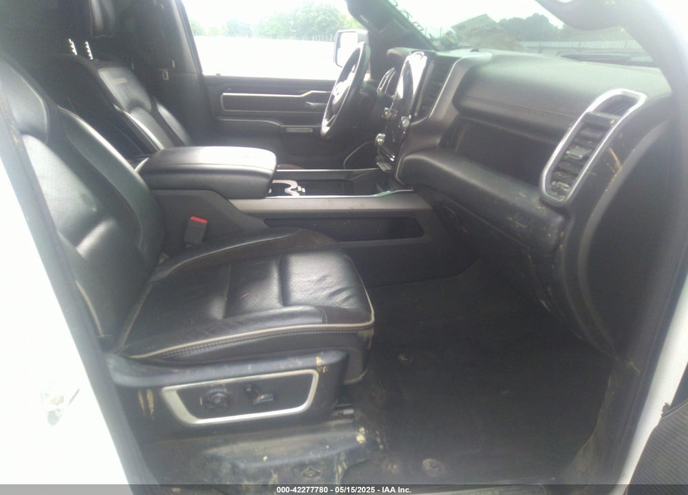 2020 RAM 1500 LAIE  4X4 5'7 BOX VIN: 1C6SRFJT6LN398405