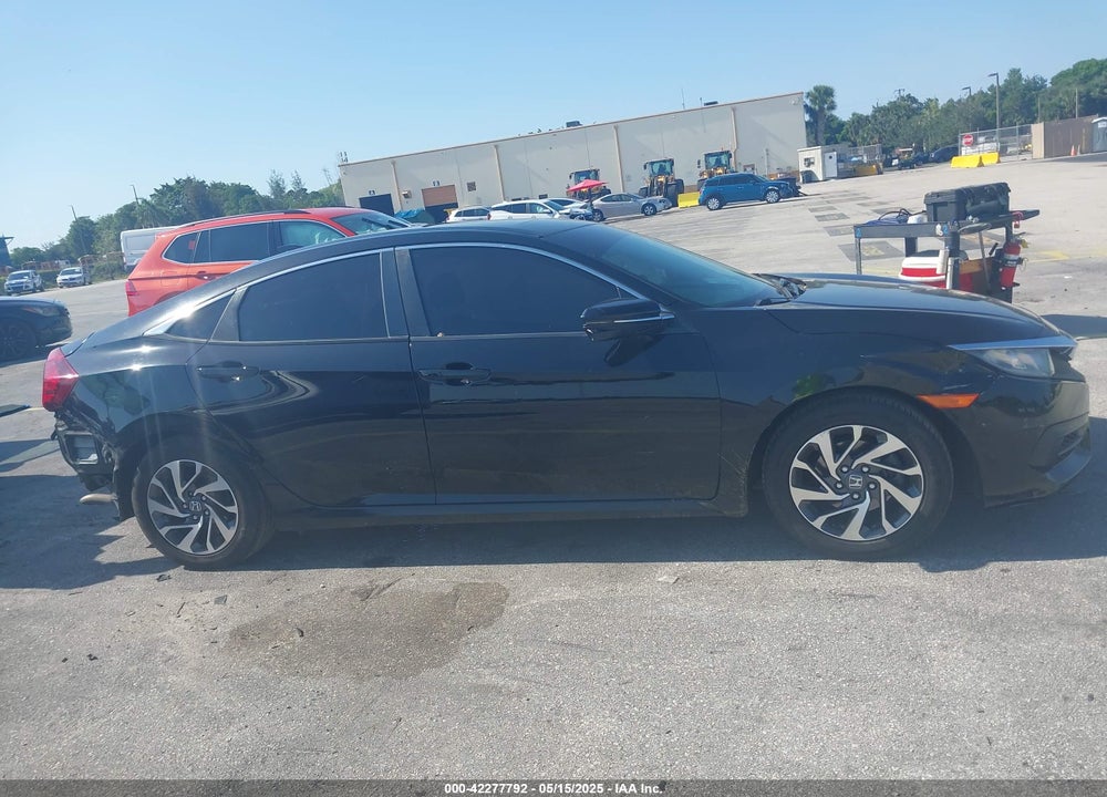 2018 HONDA CIVIC VIN: 19XFC2F7XJE205822