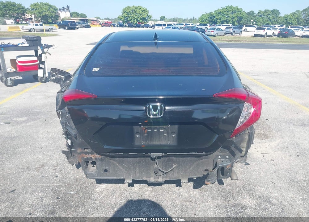 2018 HONDA CIVIC VIN: 19XFC2F7XJE205822