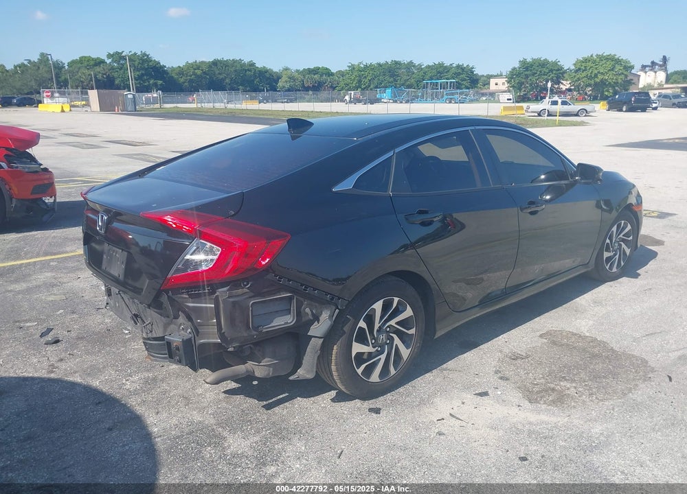 2018 HONDA CIVIC VIN: 19XFC2F7XJE205822