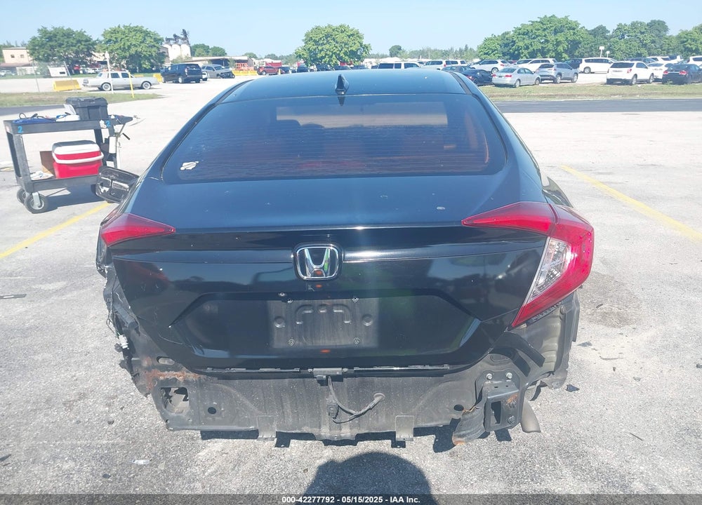 2018 HONDA CIVIC VIN: 19XFC2F7XJE205822