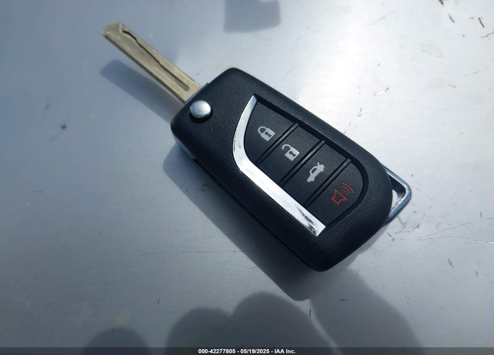 2021 TOYOTA COROLLA VIN: 5YFEPMAE0MP243273