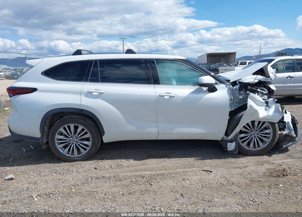 2024 TOYOTA HIGHLANDER VIN: 5TDKDRBHXRS572904