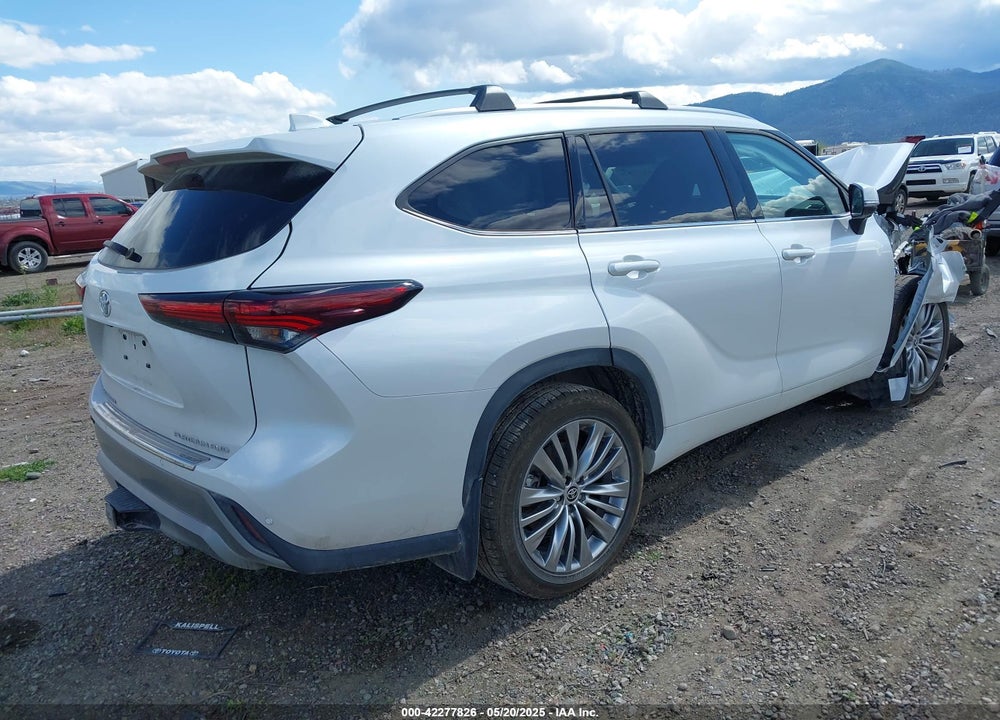 2024 TOYOTA HIGHLANDER VIN: 5TDKDRBHXRS572904